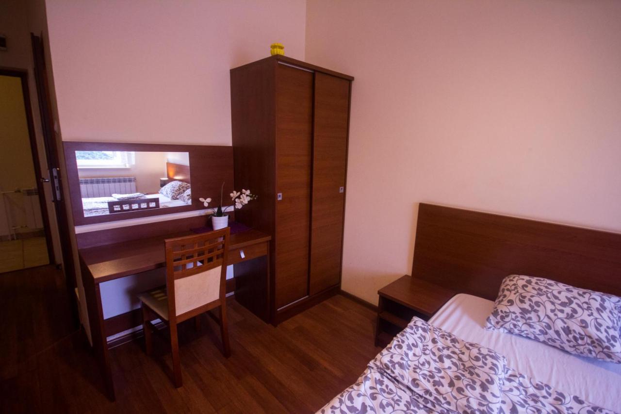 Hostel Soleil Kutno Luaran gambar