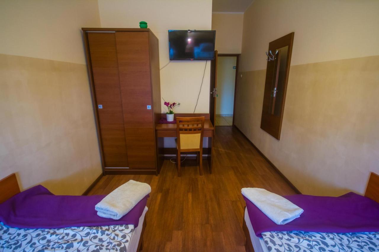 Hostel Soleil Kutno Luaran gambar